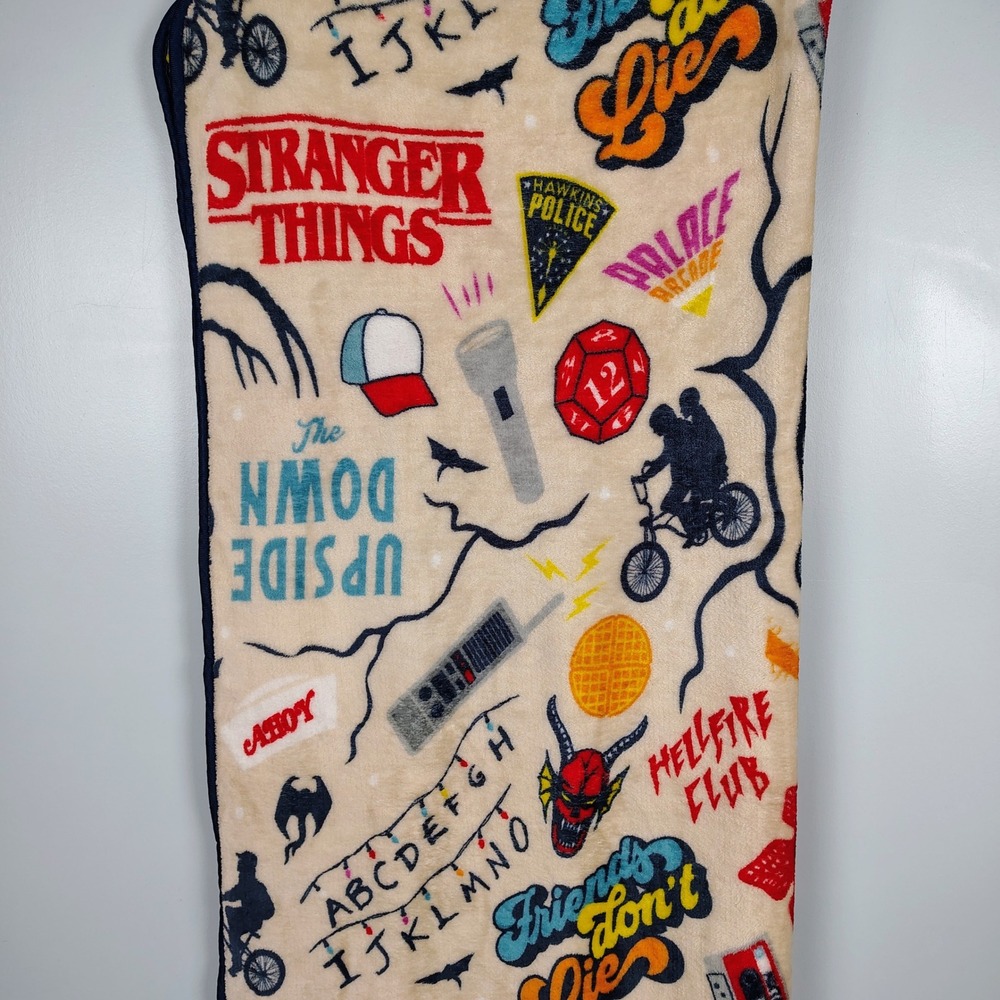 Stranger Things Unisex 50x40 Throw Blanket Multicolor Polyester Hellfire Club
